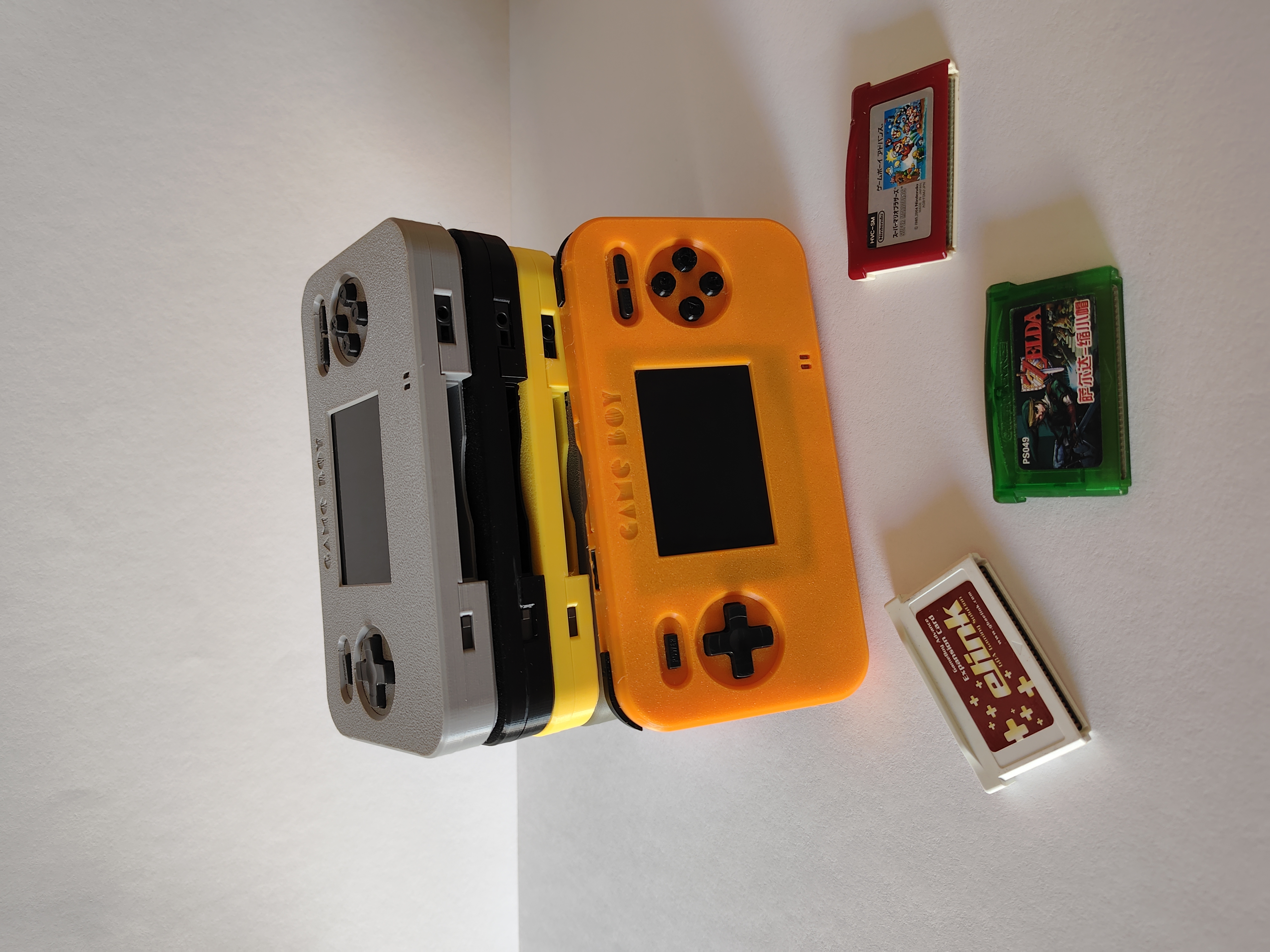 Retro Gaming Design - Kolorowy design konsoli do gier retro