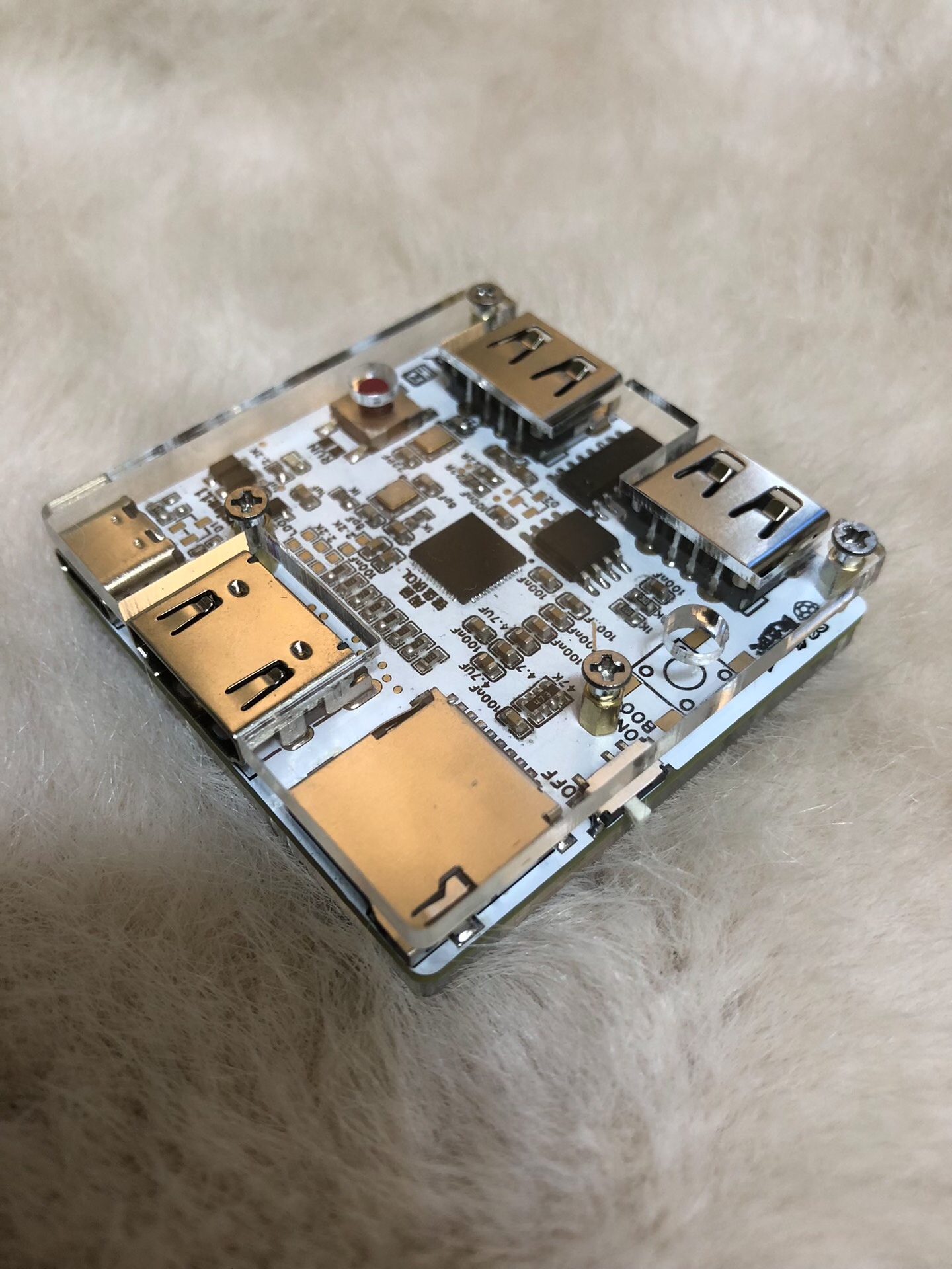 Retro Mini Macintosh 128K Kies – Retro Gaming Hub recenzja i cena