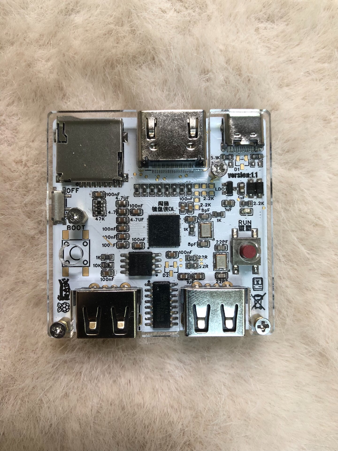 Retro Mini Macintosh 128K Kies – Retro Gaming Hub recenzja i cena